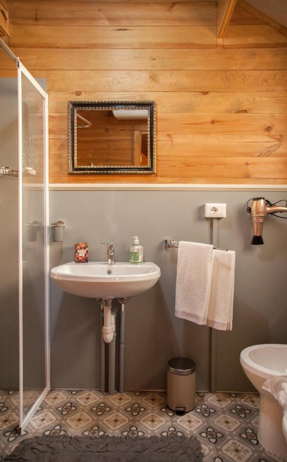 Pian Del Mund Hotel Borgomale Bagian luar foto