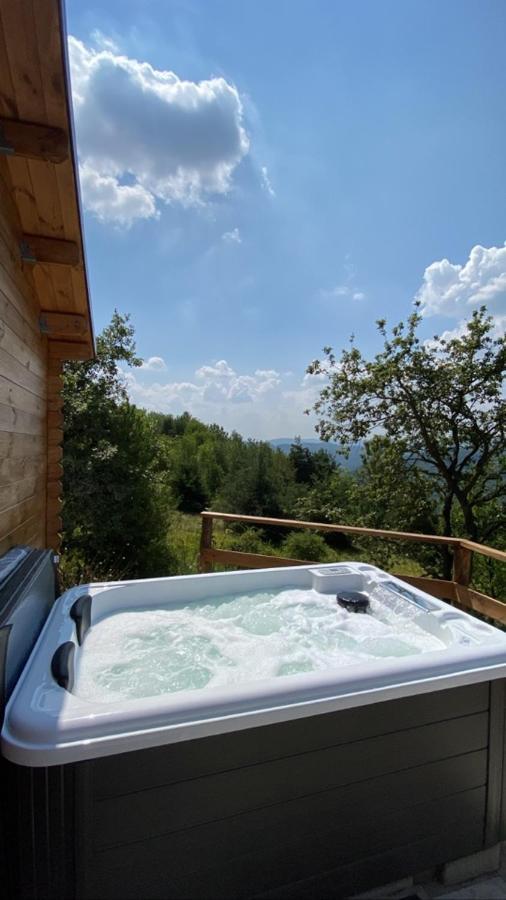 Pian Del Mund Hotel Borgomale Bagian luar foto