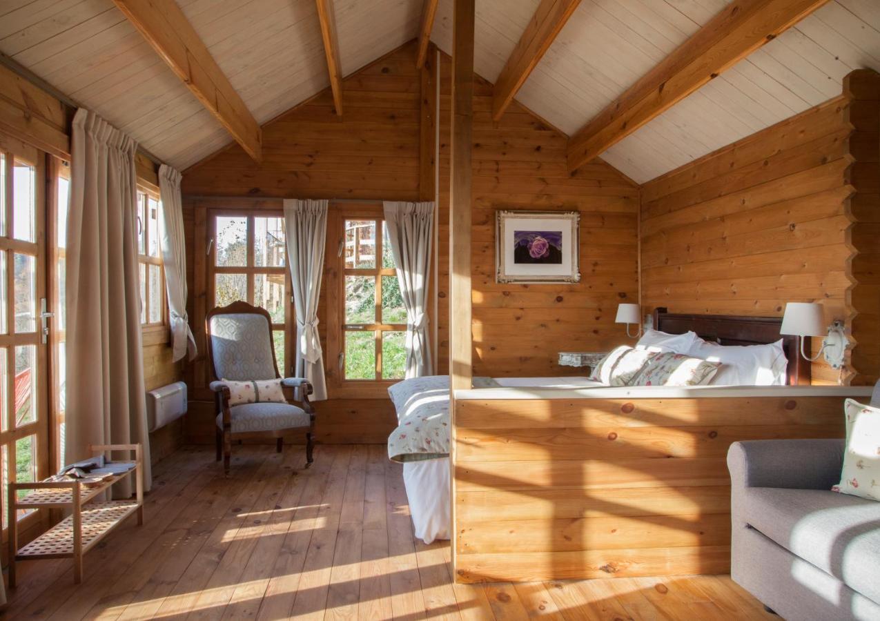 Pian Del Mund Hotel Borgomale Bagian luar foto