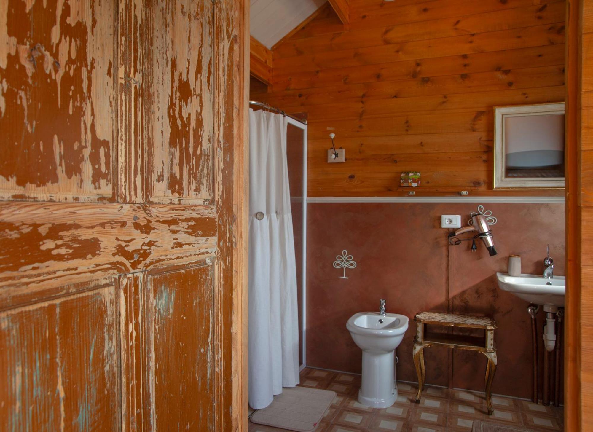 Pian Del Mund Hotel Borgomale Bagian luar foto